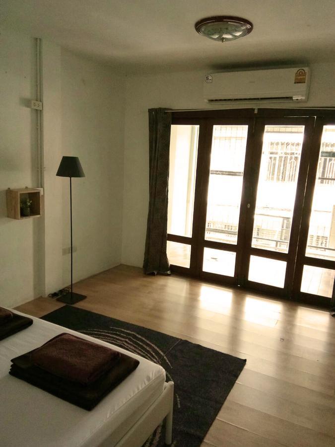 Once In Bangkok With Me Guesthouse Exterior photo